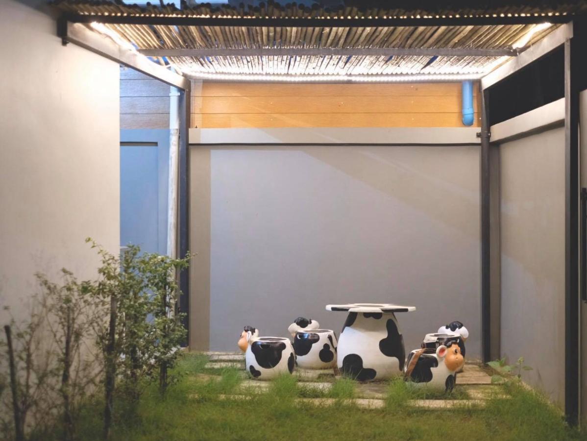 บ้านคุณพระ แอท โกเตง 素叻他尼 外观 照片
